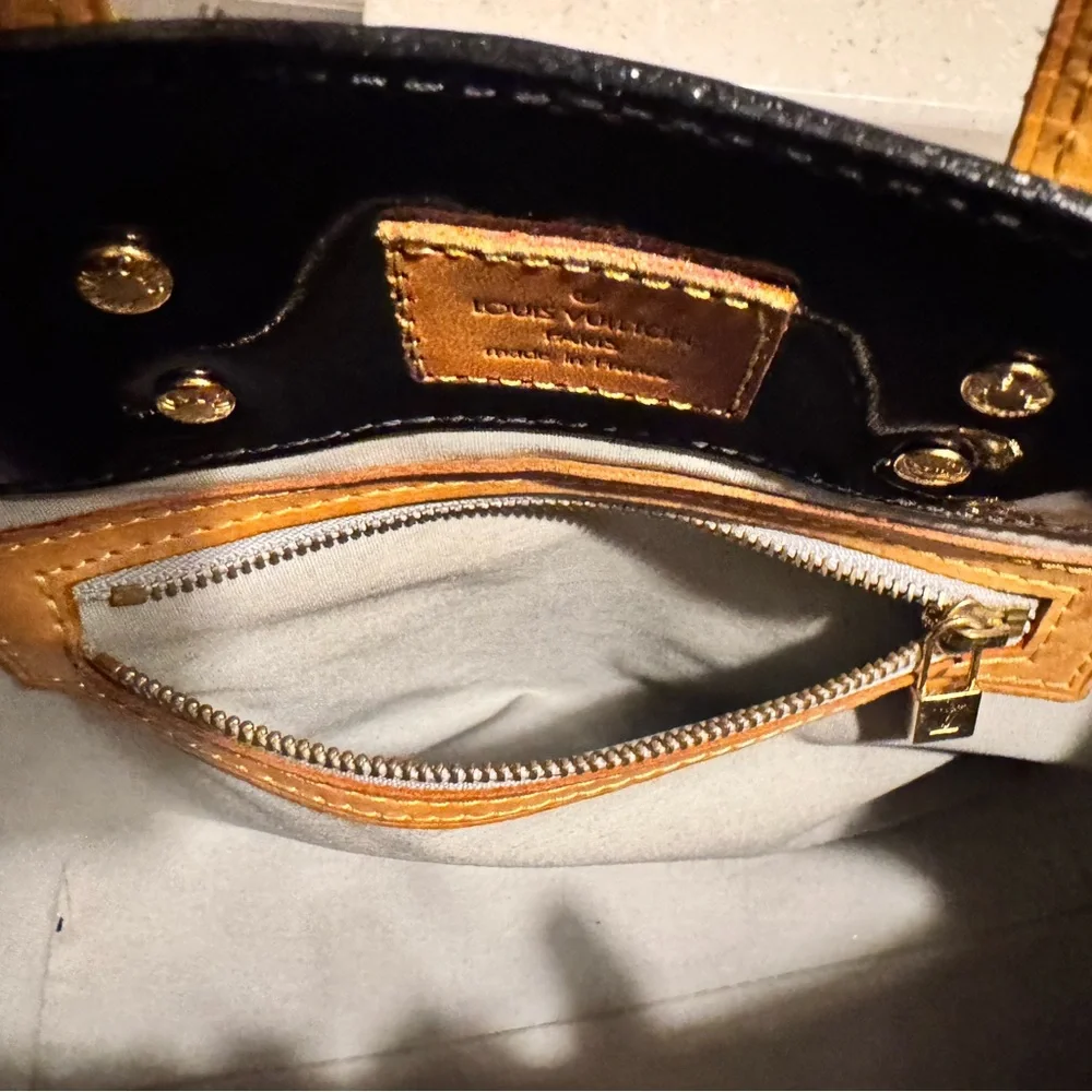 Louis Vuitton Vernis mini tote - Picture 4 of 13